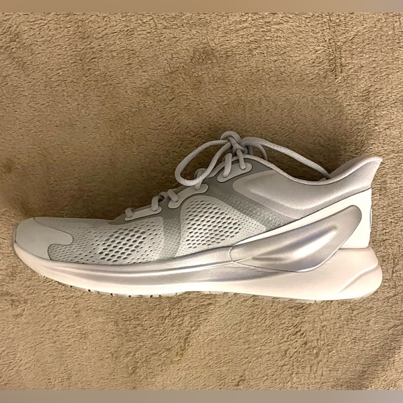 Like New Lululemon Blissfeel Run - Women - Picture 7 of 7